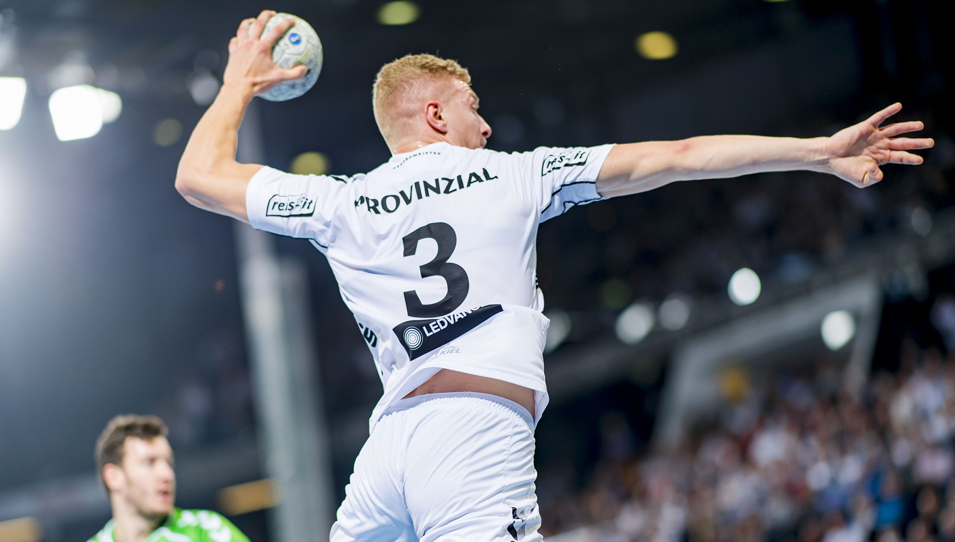 Rechtsaußen Sven Ehrig bleibt mindestens bis 2024 ein Zebra THW Handball