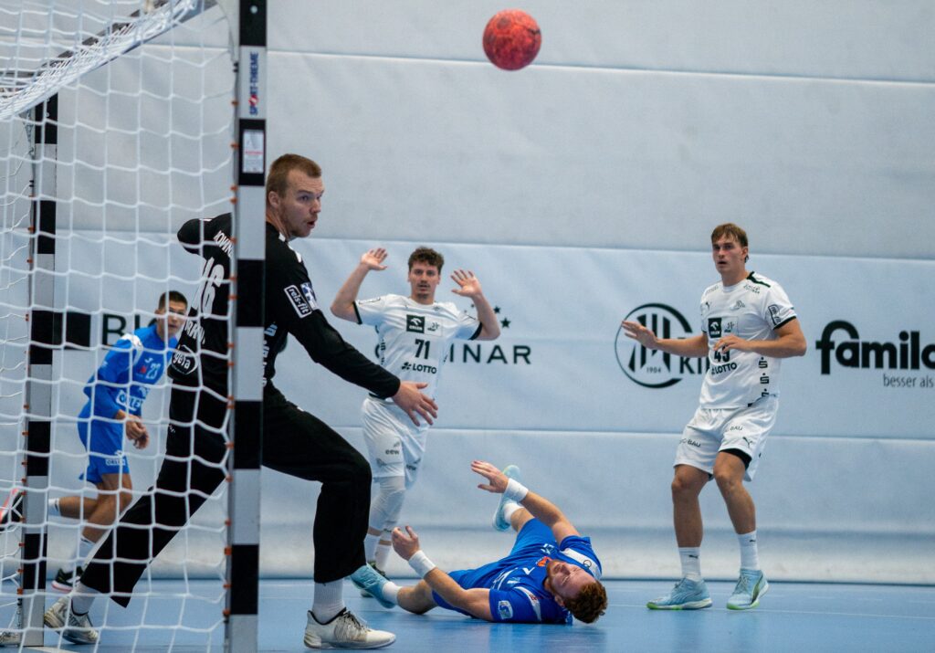 Einstimmen Auf Den ORLEN Star Cup: THW Kiel Gewinnt Trainingsspiel ...