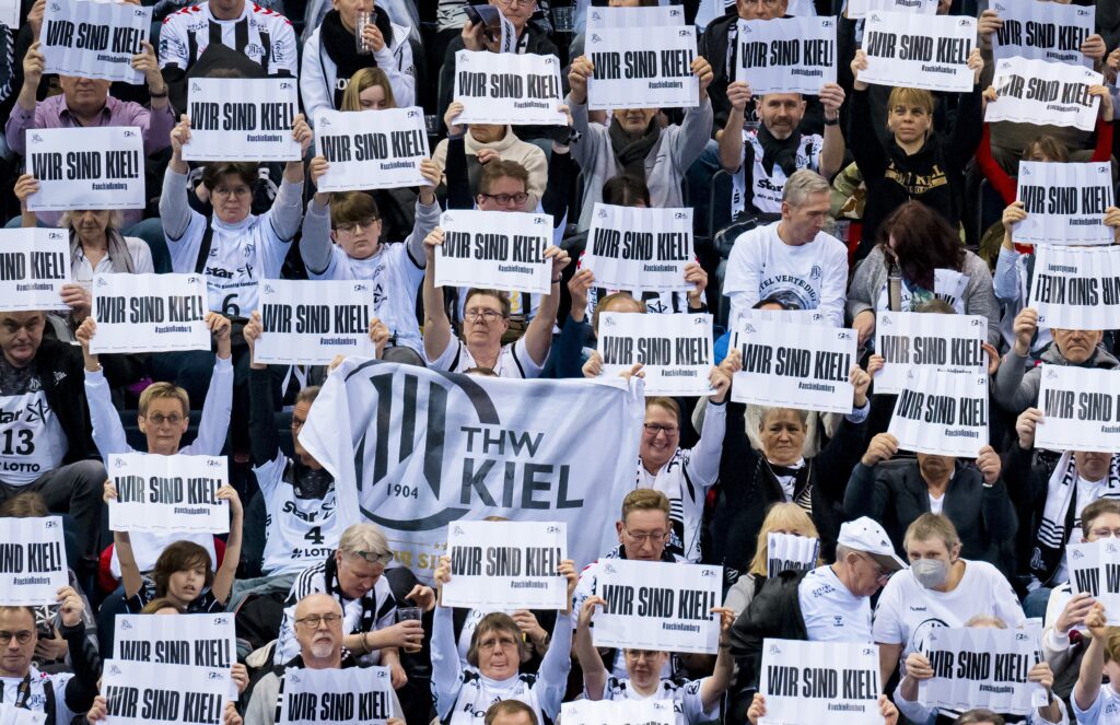 HANDBALL DHB-Pokal 2022/23: THW Kiel - SC Magdeburg