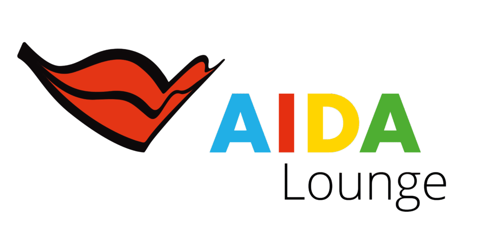 250611_AIDA_Lounge_Logo_4c Logo mit stilisierter roter Lippe und Wellenmuster auf der linken Seite und dem Schriftzug AIDA Lounge auf der rechten Seite, darunter AIDA in blauen, roten, gelben und grünen Buchstaben und Lounge in Schwarz.