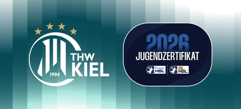 Logo des THW Kiel mit 1904 und vier Sternen auf der linken Seite und einem Abzeichen auf der rechten Seite mit der Aufschrift 2026 Jugendzertifikat mit den Logos der Handball-Bundesliga und der 2. Bundesliga unterhalb des Logos.